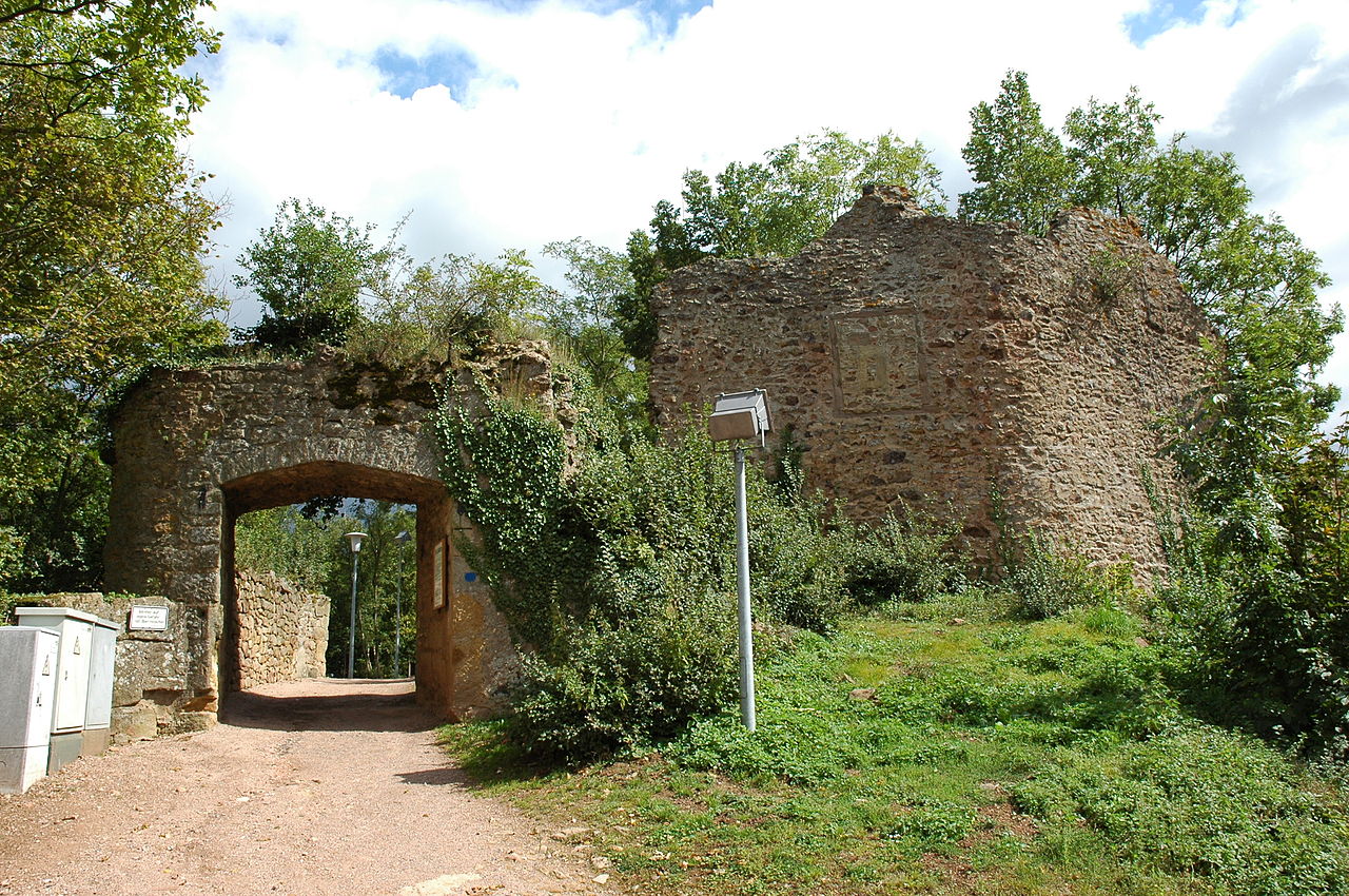 Inneres Tor der Burg Landsberg